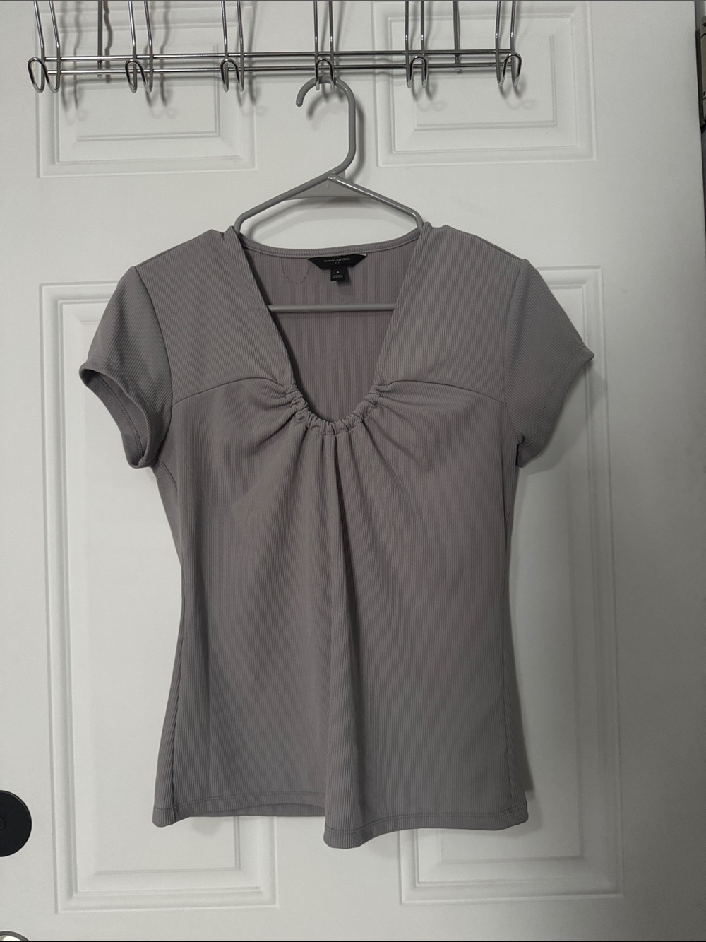 Banana Republic Gray Ribbed Scoop Neck Tee